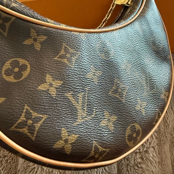 Louis Vuitton Loop Monogram Bag - Picture 12 of 12